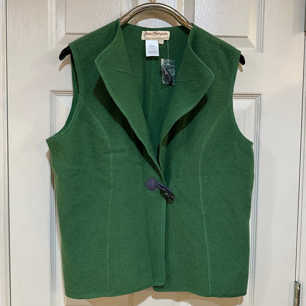 Norm‎ Thompson Green Boiled Wool Vest Toggle Closure Womens Large 100% Wool